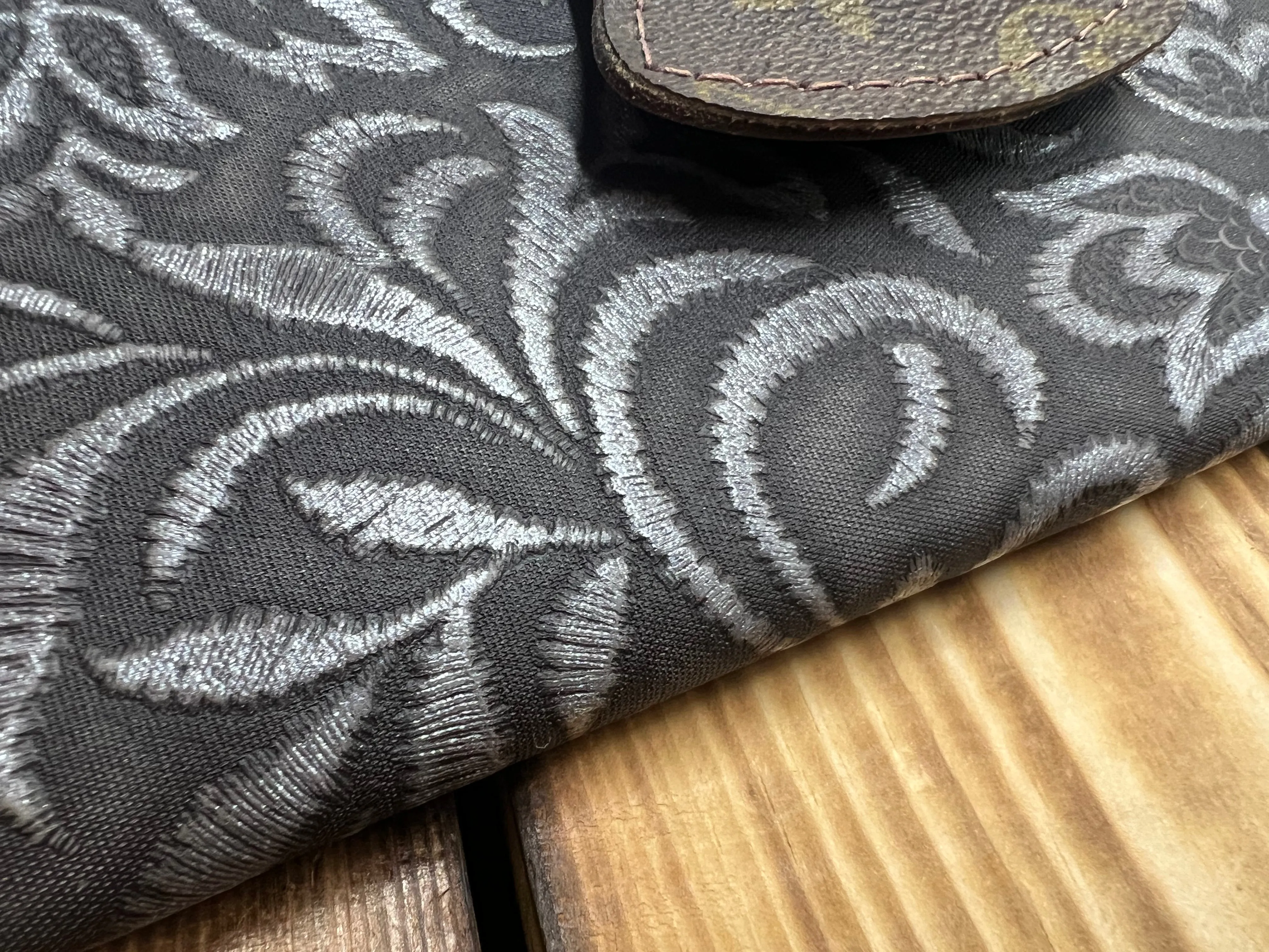 Keep It Gypsy Silver Creek Floral Wallet